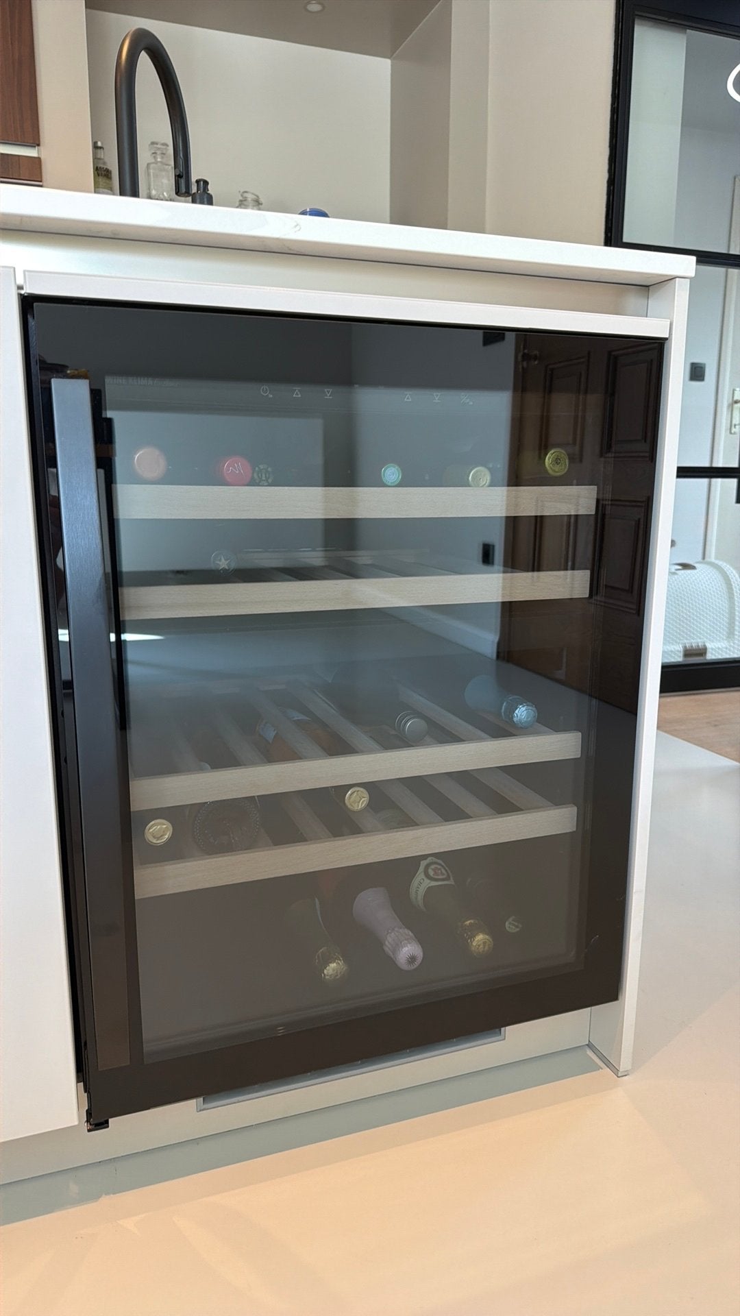Defecte wijnkoeler van wine klima D46T-OB73, Ophalen, Niet werkend, 45 tot 60 cm, Minder dan 85 cm
