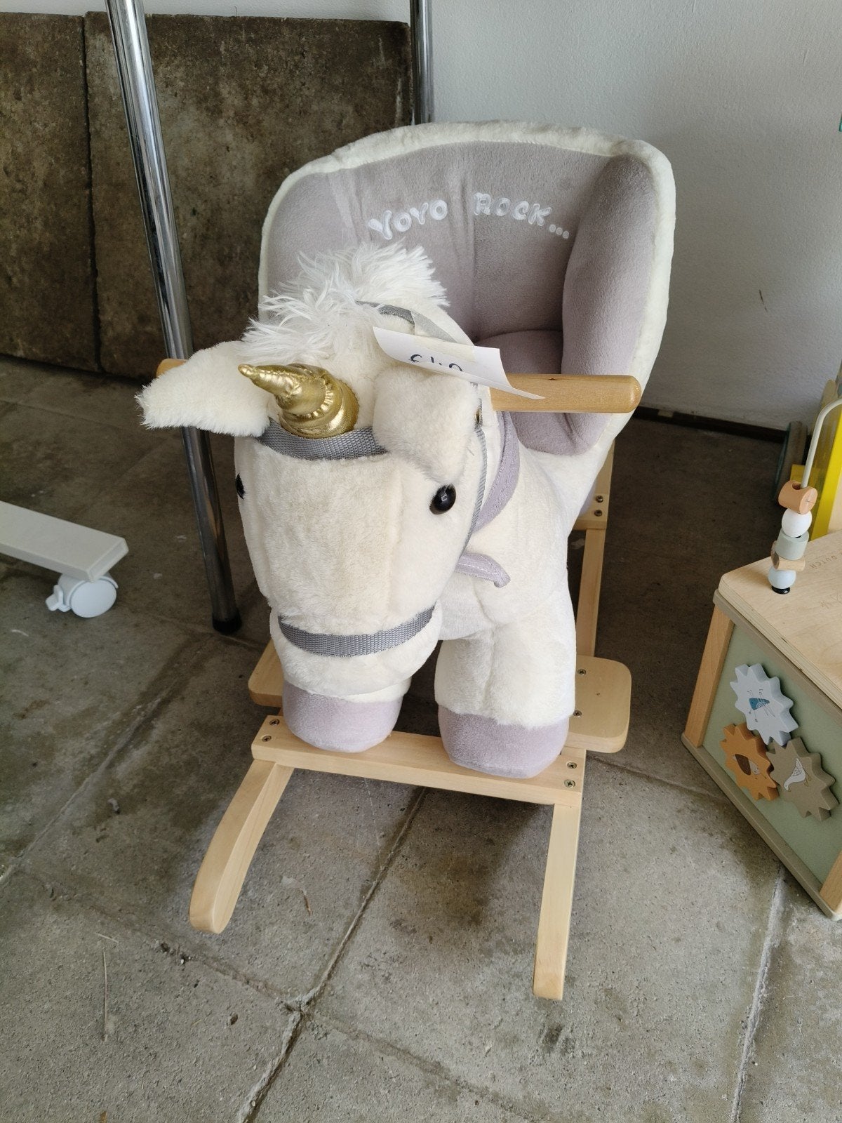 Hobbelpaard unicorn, Ophalen