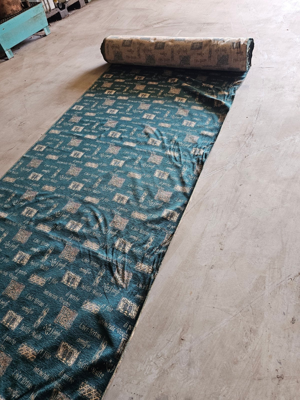 Rouleau textile tissé vert. L'état est nouveau, Hobby & Loisirs créatifs, Tissus & Chiffons, Neuf, 30 à 120 cm, 30 à 200 cm, Vert
