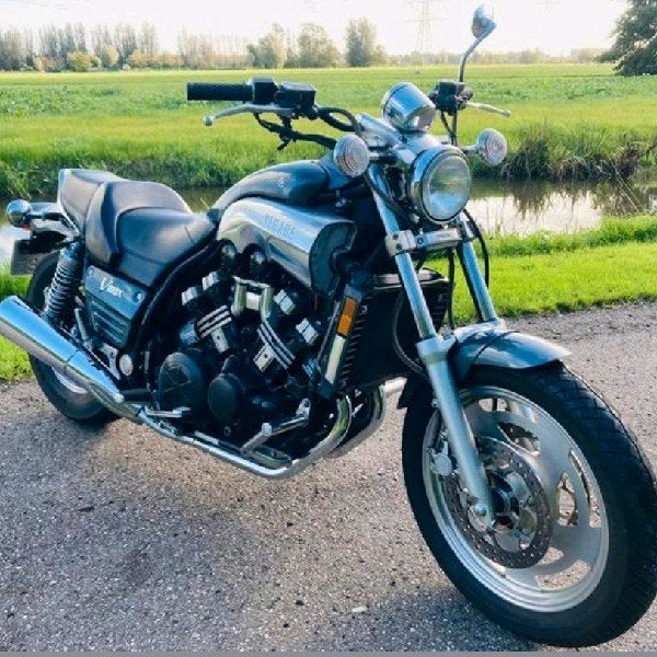 YAMAHA VMAX 1200 VBOOST AVEC CONTRÔLE TECHNIQUE, Motos, Permis Moto A, Entreprise, Occasion, 4 cylindres