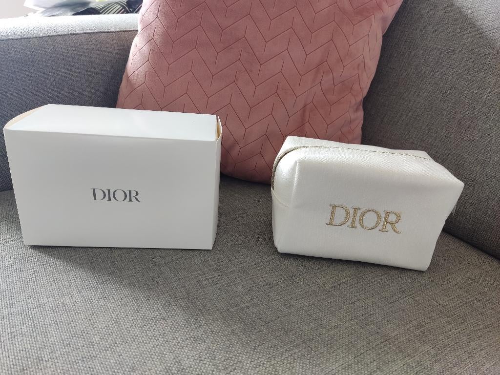 Dior make-up/toilettas wit, NIEUW, Handtassen en Accessoires, Toilettassen, Ophalen of Verzenden, Nieuw, Wit, Dame