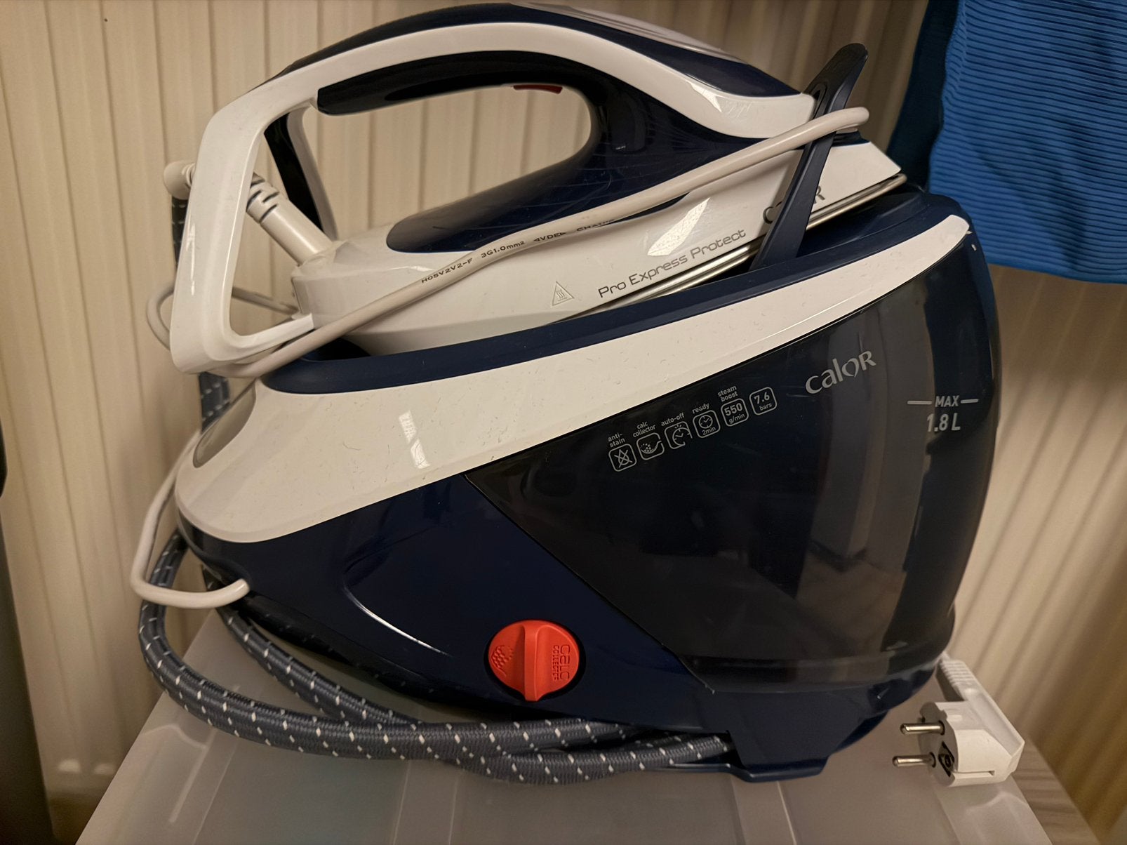Stoomgenerator Calor Pro Express Protect GV9222C0, Elektronische apparatuur, Ophalen, Zo goed als nieuw, Strijkijzer met snoer