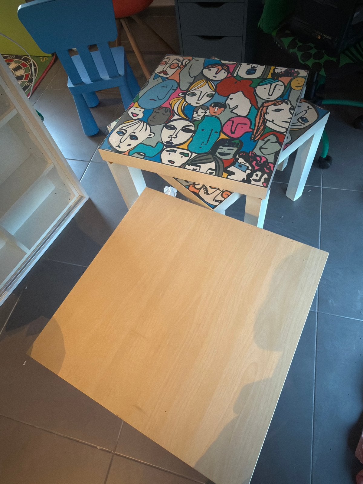 3 Ikea kindertafeltjes, Ophalen, Zo goed als nieuw