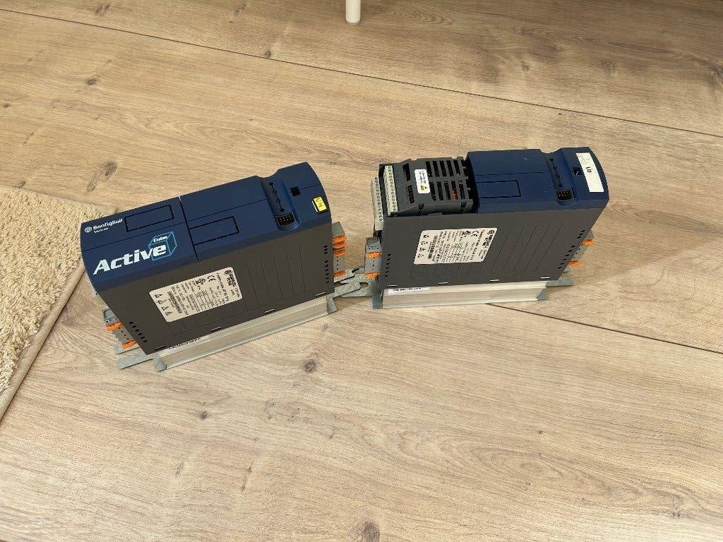  : 2 variateurs de fréquence Bonfiglioli Vectron ACT/ACU, Enlèvement ou Envoi, Utilisé