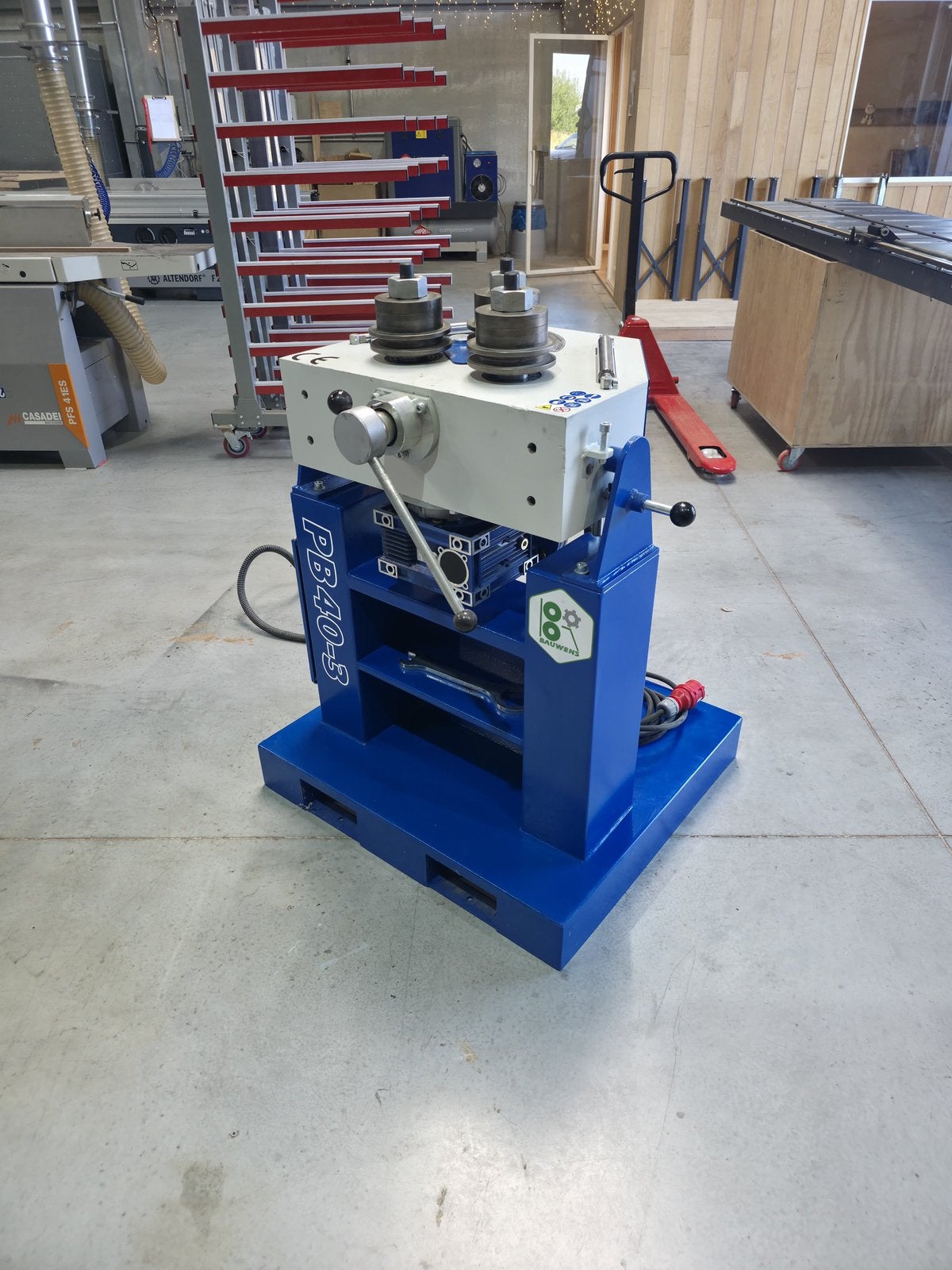 Cintreuse à galets RHTC - neuf, Doe-het-zelf en Bouw, Gereedschap | Schuurmachines, Ophalen, Zo goed als nieuw, 1200 watt of meer