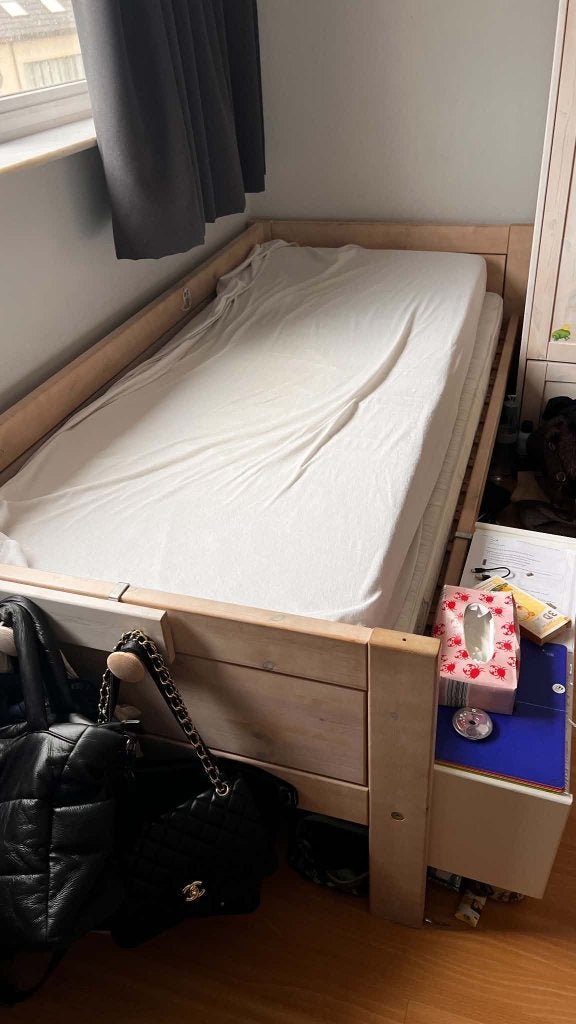 eenpersoonsbed Lifetime uitstekende staat met matras, Ophalen, Gebruikt, 90 cm, Eenpersoons