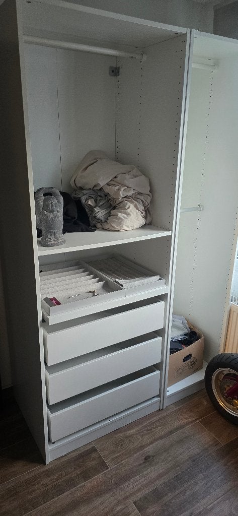 Ikea kast, Huis en Inrichting, Kasten | Kleerkasten, Gebruikt, 150 tot 200 cm, 200 cm of meer, 50 tot 75 cm, Met lade(s), Met plank(en)