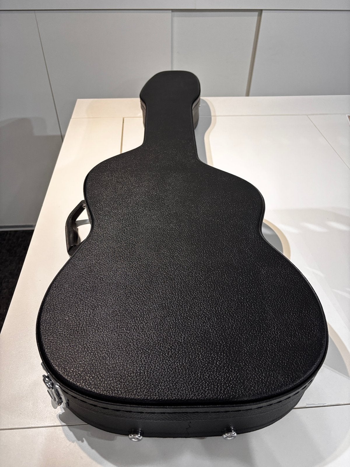 Gitaar koffer, Muziek en Instrumenten, Behuizingen en Koffers, Ophalen, Zo goed als nieuw