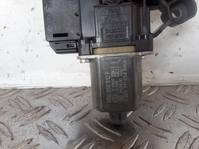 Moteur de vitre portière d'un Volkswagen Polo, Autos : Pièces & Accessoires, -, Volkswagen, -, 3 mois de garantie