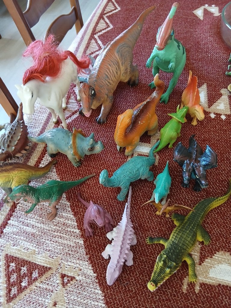 dino saurussen hele box, Kinderen en Baby's, Speelgoed | Actiefiguren, Ophalen