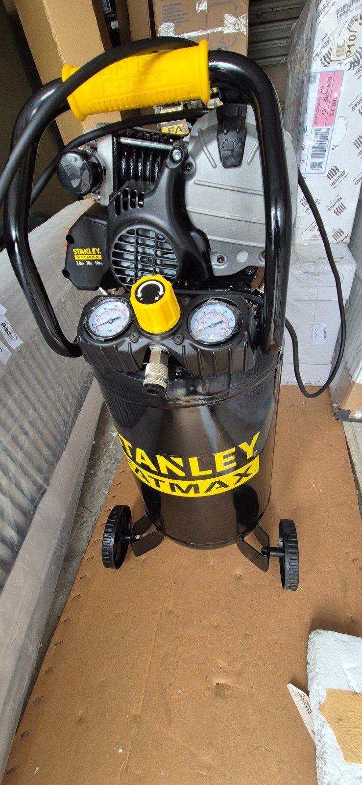 ​Splinternieuwe Stanley Fatmax compressor 30L Nieuw in doos, Doe-het-zelf en Bouw, Ophalen, Nieuw