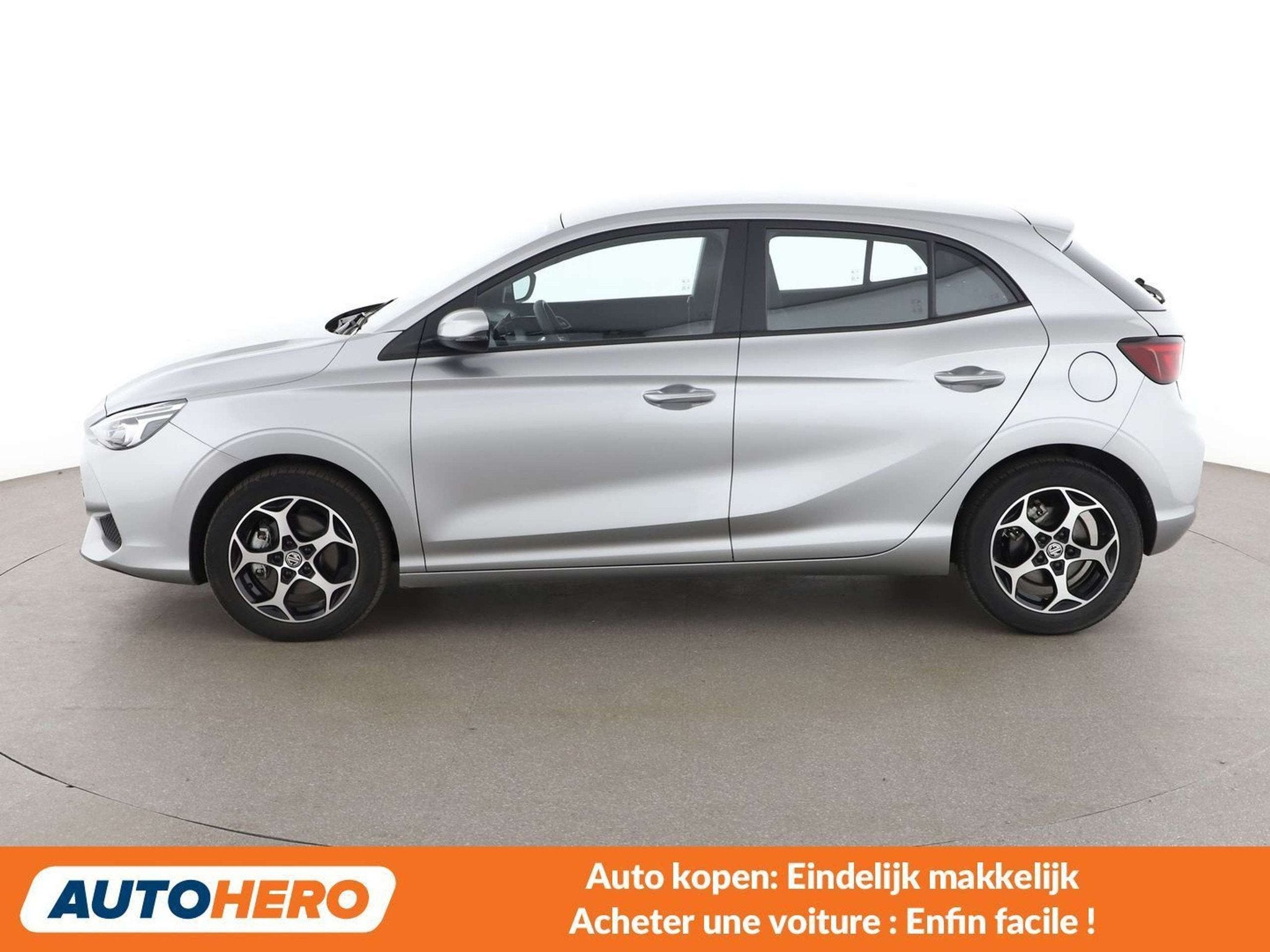 MG MG3 1.5 Hybrid+ Comfort (bj 2024, automaat), Auto's, MG, Zwart, 1490 cc, 5 deurs, Hybride Elektrisch/Benzine