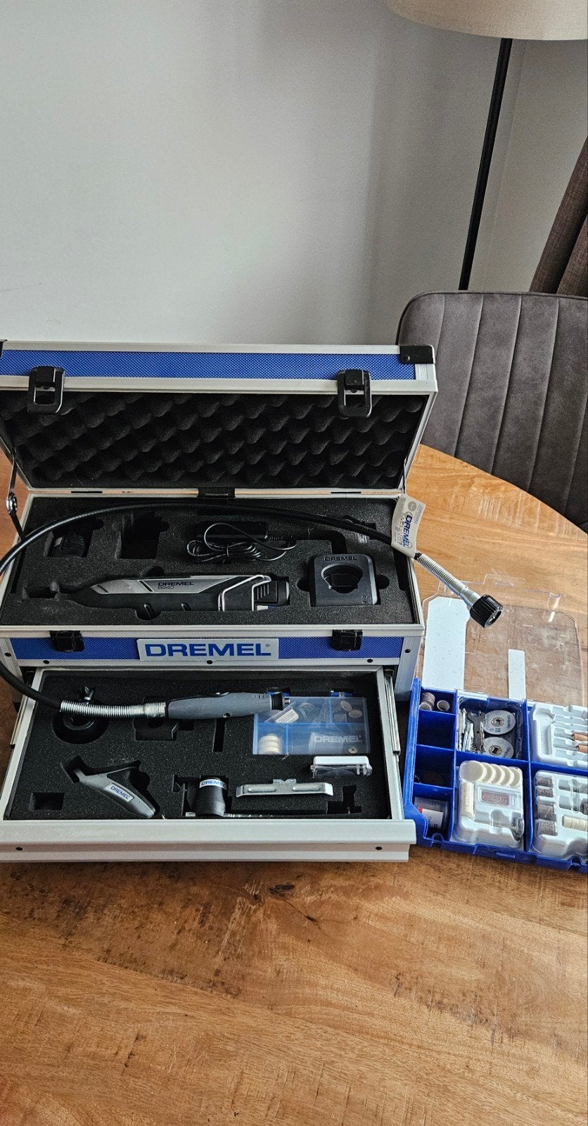 DREMEL 8240 + Multitool Accessoires, Ophalen, Gebruikt