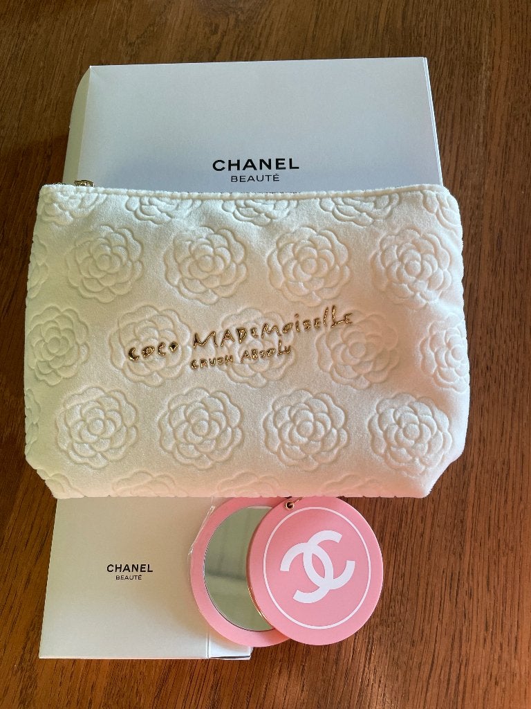 Chanel spiegeltje + toilettasje nieuw, Bijoux, Sacs & Beauté, Accessoires Autre, Enlèvement