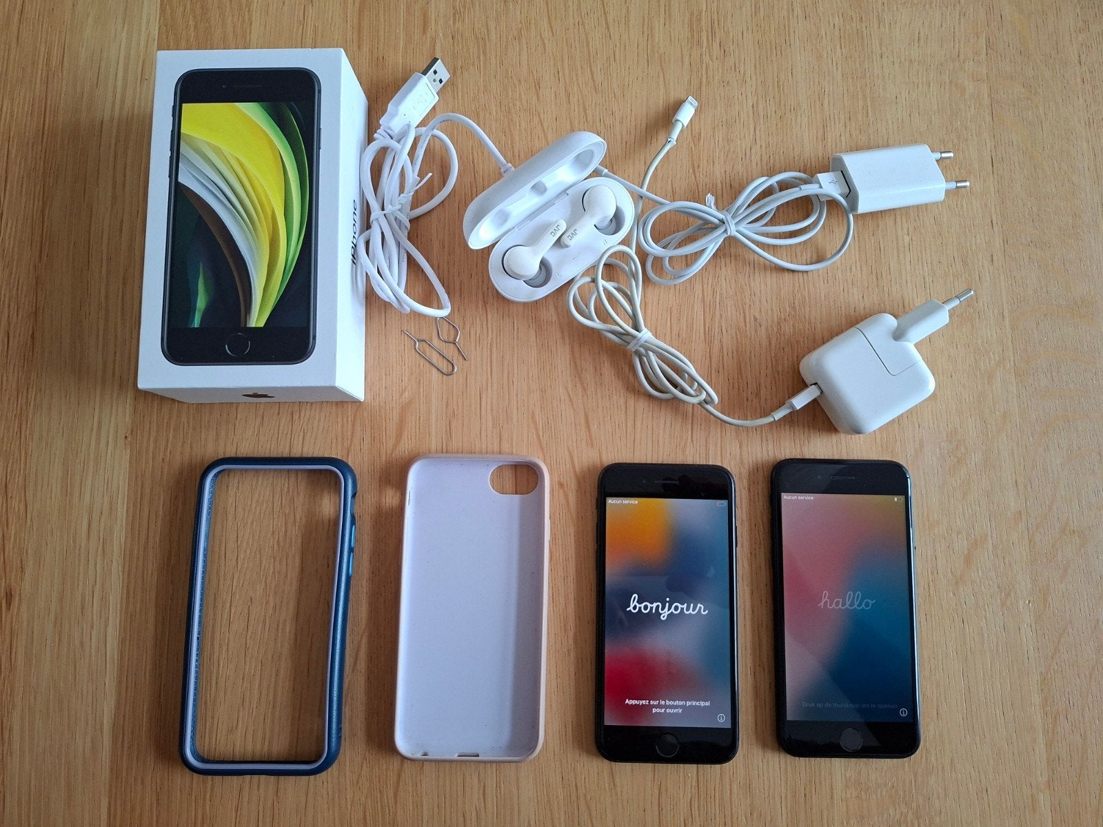 iPhone SE 64 GB + iPhone 7 64 GB + JVC, Telecommunicatie, Mobiele telefoons | Apple iPhone, Ophalen, IPhone 7
