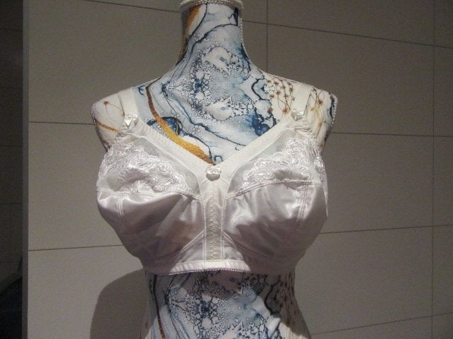 Witte bh - hunkemoller - EU 90D - nieuw - zonder beugel, Vêtements | Femmes, Sous-vêtements & Lingerie, Hunkemöller, Enlèvement ou Envoi