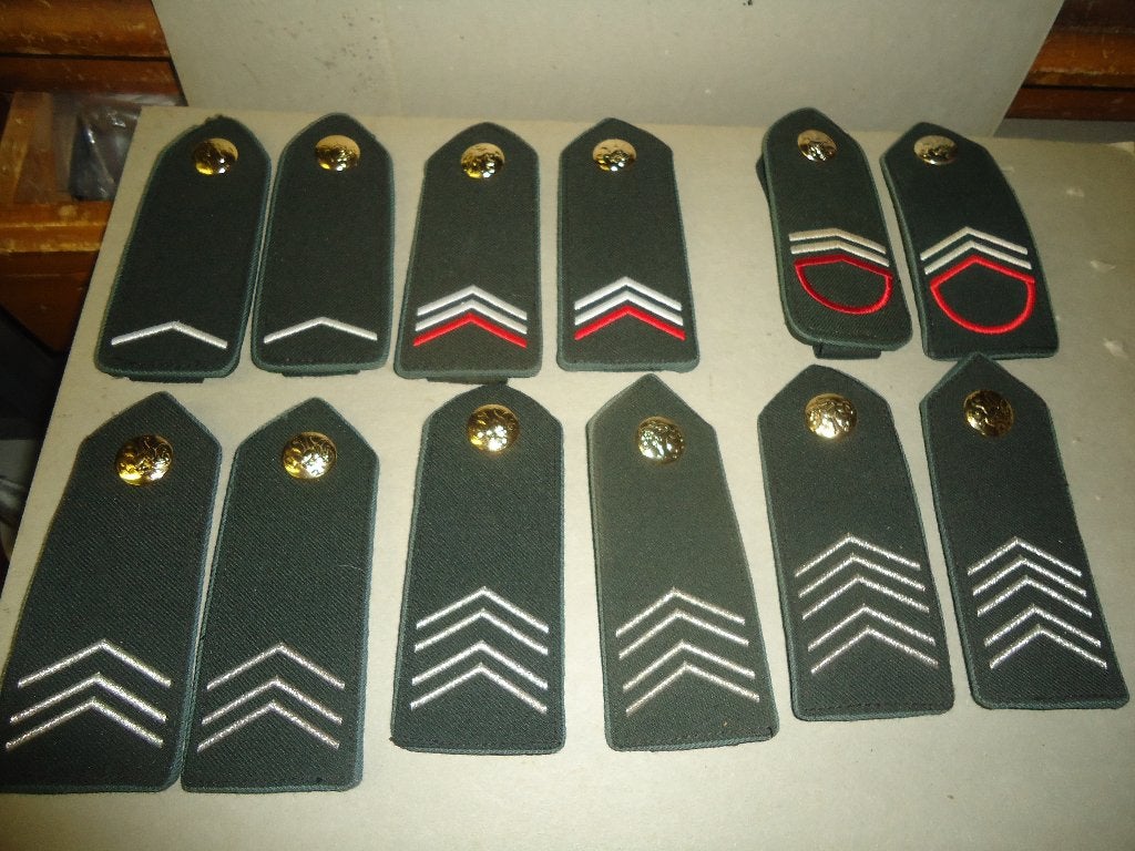 6 paires de grades ft, Enlèvement ou Envoi, Armée de terre, Emblème ou Badge