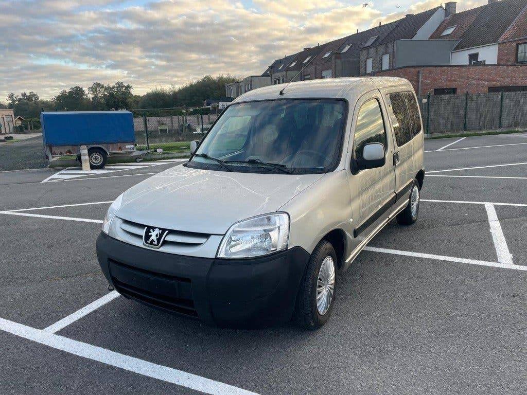 Peugeot Partner 2007 1.6HDI, Bedrijf, Te koop, https://public.car-pass.be/vhr/1fc44f78-eba4-4a0e-86f2-5577ed435937, Partner
