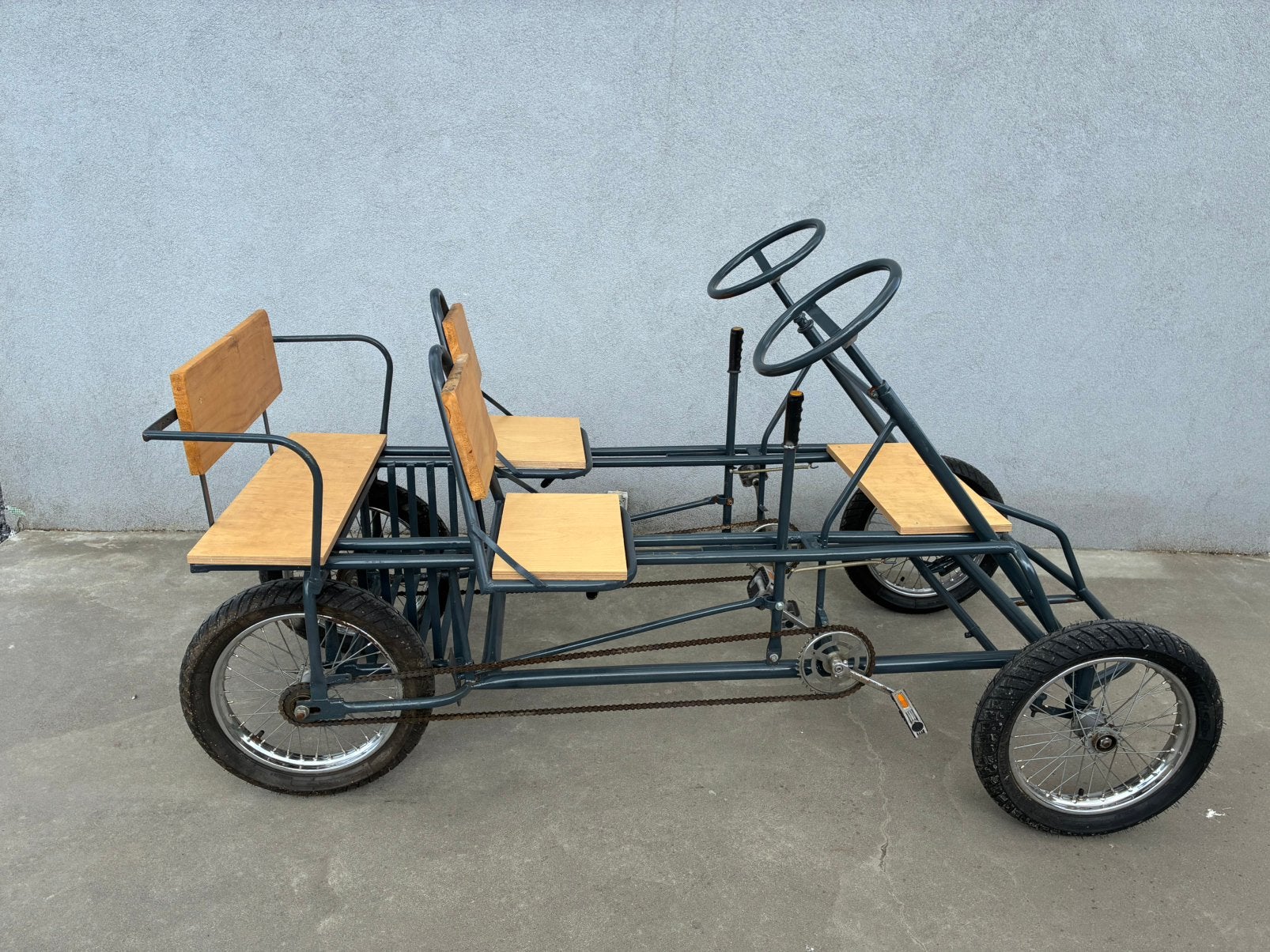 Grand Cuistax / gocar pour 4 personnes – Idéal famille, Vélos & Vélomoteurs, Enlèvement, Comme neuf