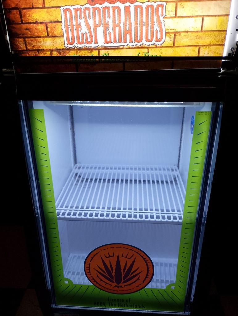 Kleine Frigo Desperados, Collections, Enlèvement