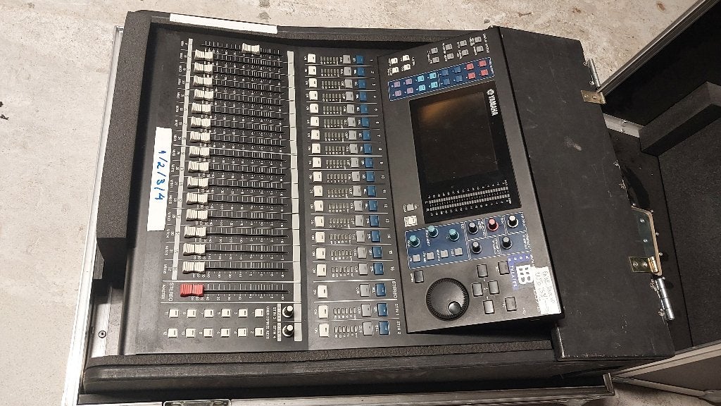 Yamaha LS9-16 Digitale mengtafel, Muziek en Instrumenten, Mengpanelen, Gebruikt, 10 tot 20 kanalen, Ophalen