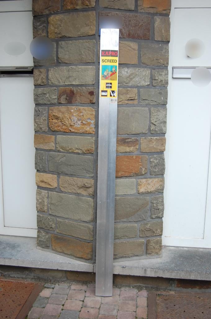 2 règles de plafonneur de 1,50 m et 2 m, jamais utilisées, Bricolage & Construction, Enlèvement, Neuf