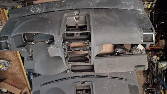 Tableau de bord d'un Volkswagen Touran, Volkswagen, -, 3 mois de garantie, Utilisé