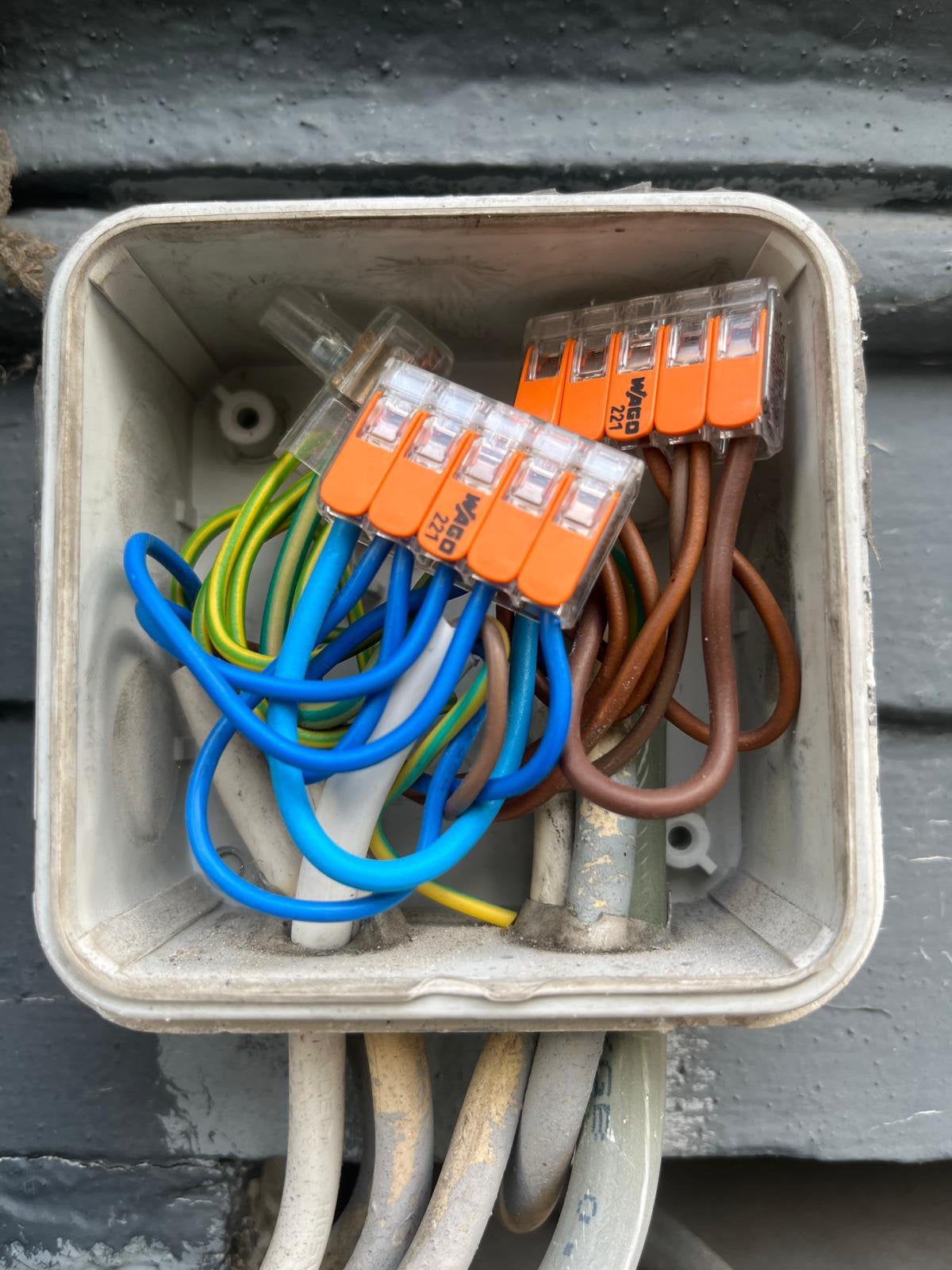 Électricien Bruxelles | Dépannage | Mise en conformité, Services & Professionnels, Service 24h/24