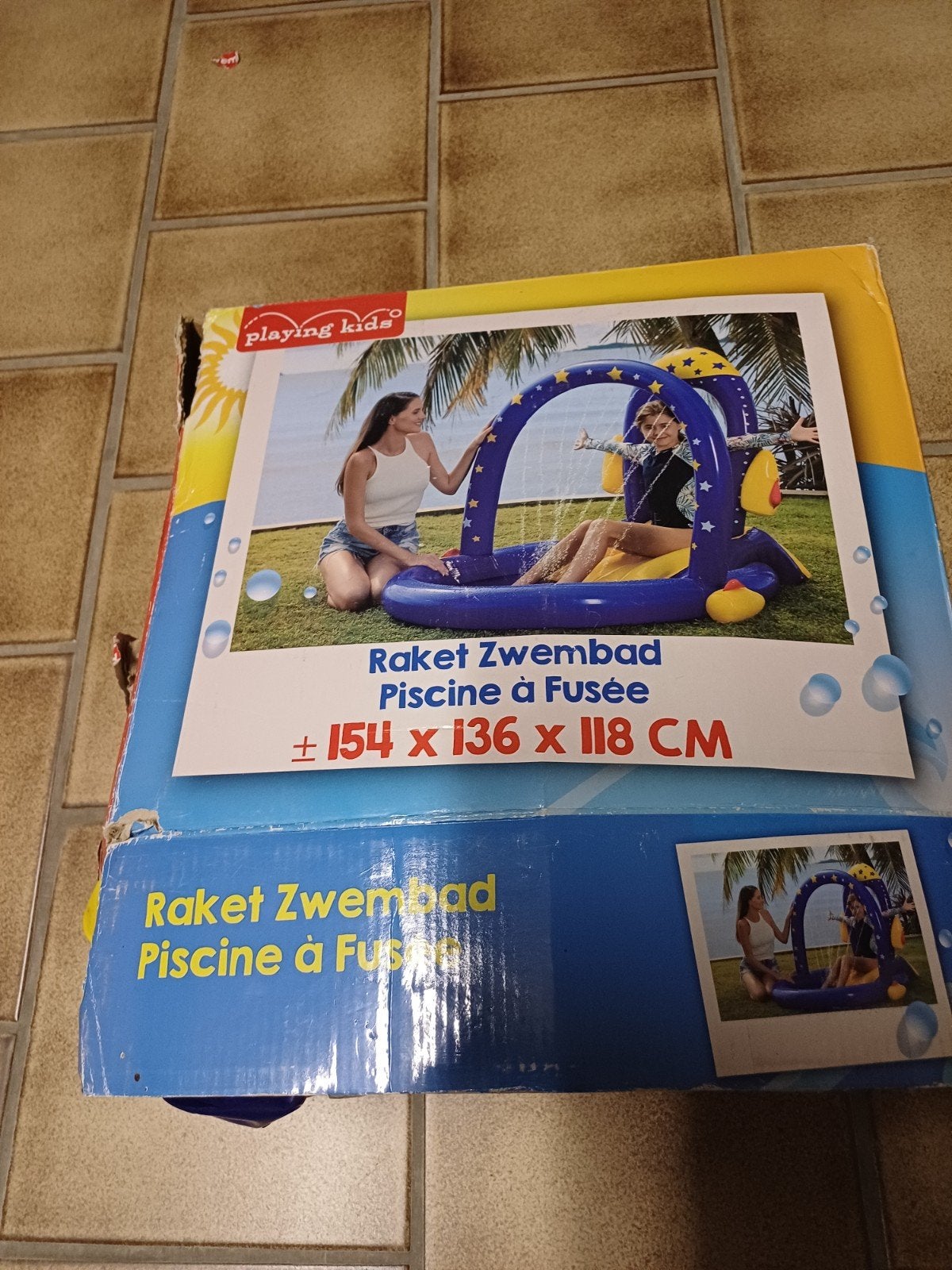 PLAYKIDS RAKET ZWEMBAD  153CMX136CMX118CM, Hobby en Vrije tijd, Ministeck, Ophalen