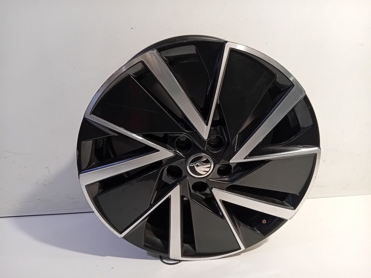 Velg Skoda Octavia, Auto-onderdelen, Banden en Velgen, Onderdelen@venauto.nl, Van der Ven Autorecycling B.V., Gebruikt, Ettenseweg 76, 4706 PB Roosendaal, The Netherlands
