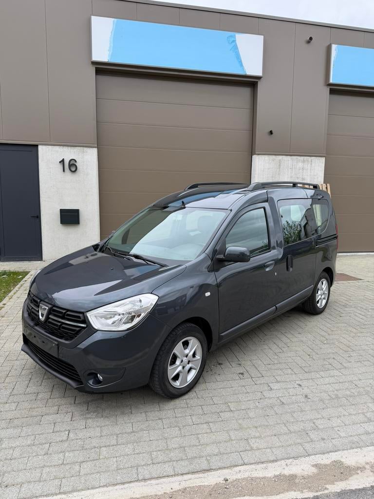 Te koop: à vendre: dacia dokker, Achat, Entreprise, Essence, Porte coulissante
