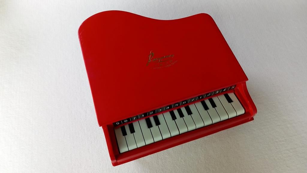 Vintage houten kinderpiano, Ophalen, Gebruikt, Met geluid