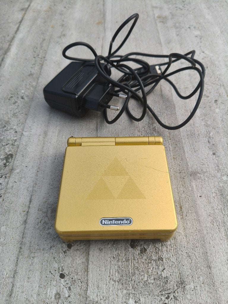 Nintendo Game Boy Advance SP console Zelda Limited Edition, Games en Spelcomputers, Spelcomputers | Nintendo Game Boy, Zo goed als nieuw