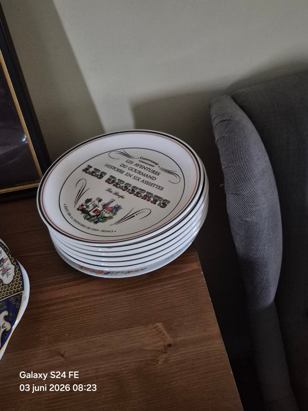Faïence en porcelaine, Maison & Meubles, Accessoires pour la Maison | Sous-verres & Sous-plats, Enlèvement ou Envoi, Assiette