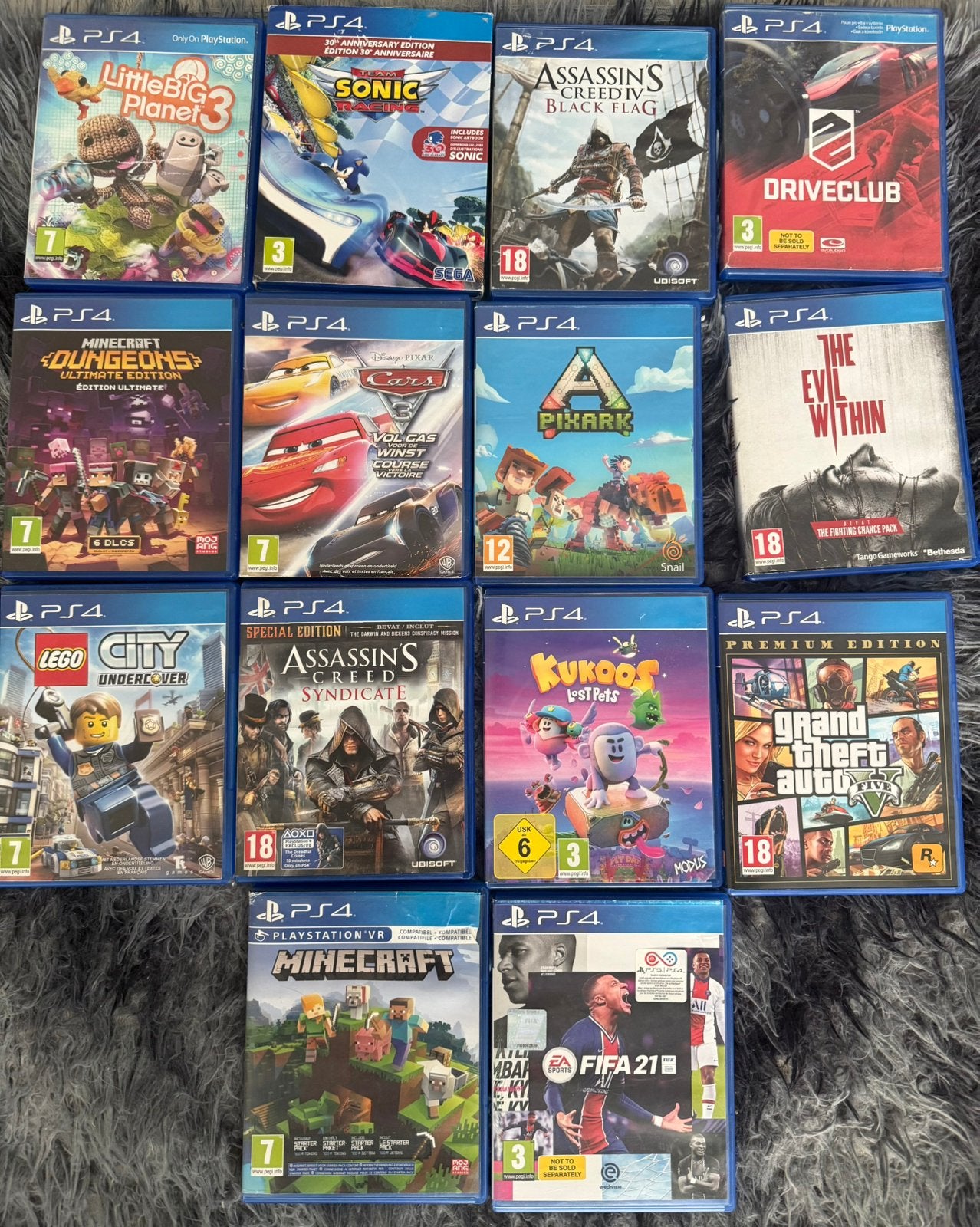 PS4 + 4 controllers + 14 games, Ophalen of Verzenden, Zo goed als nieuw