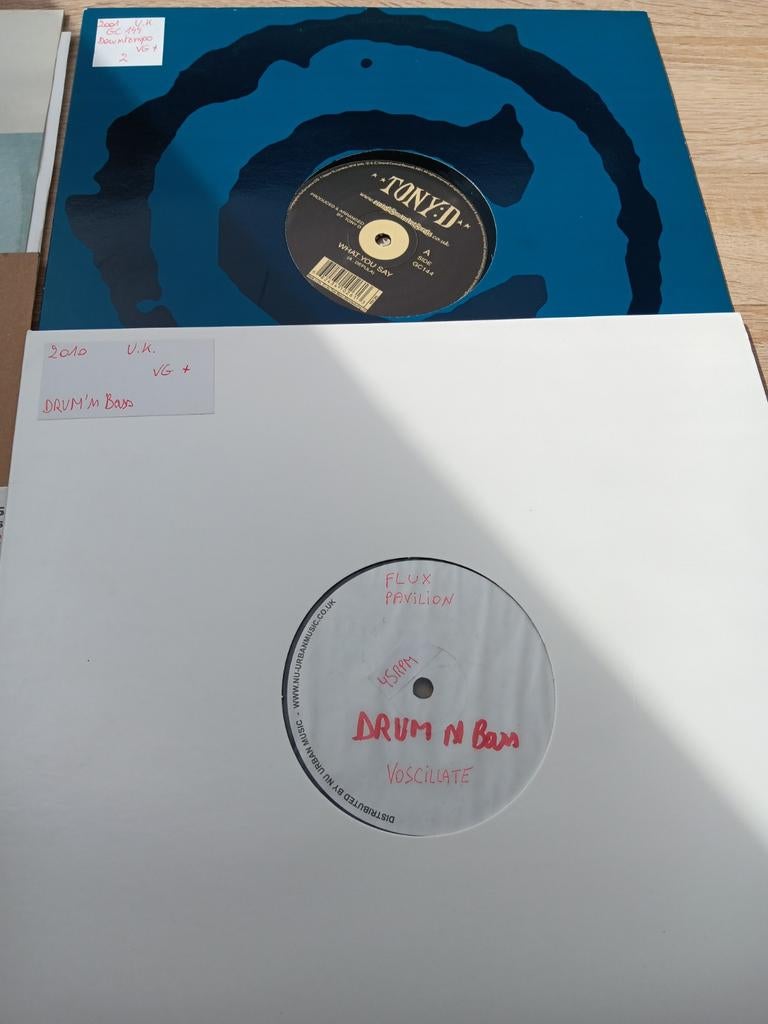 2 VINYLES - À VENDRE - Peut également être acheté séparément, Enlèvement ou Envoi