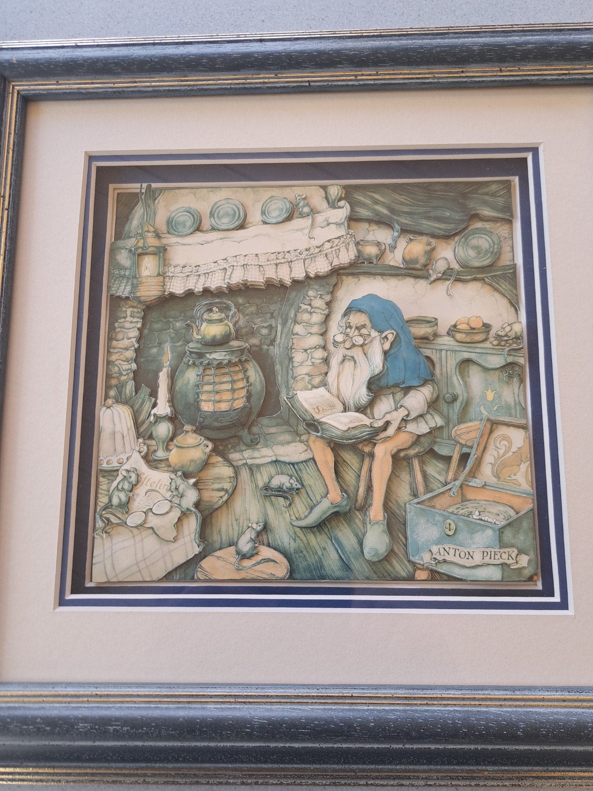 relief anton pieck, Enlèvement