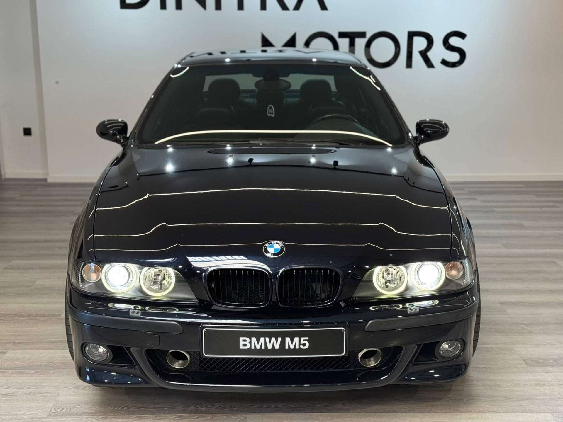 BMW M5 4.9i V8 CNG - *TOPSTAAT!, Autos, Entreprise, Boîte manuelle, Entretenue par le concessionnaire, Noir