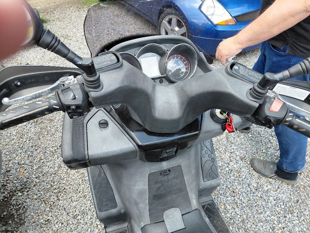 Motos 125cc kymco très bonne etat, Fietsen en Brommers, Brommers | Overige merken, Zo goed als nieuw, Ophalen of Verzenden