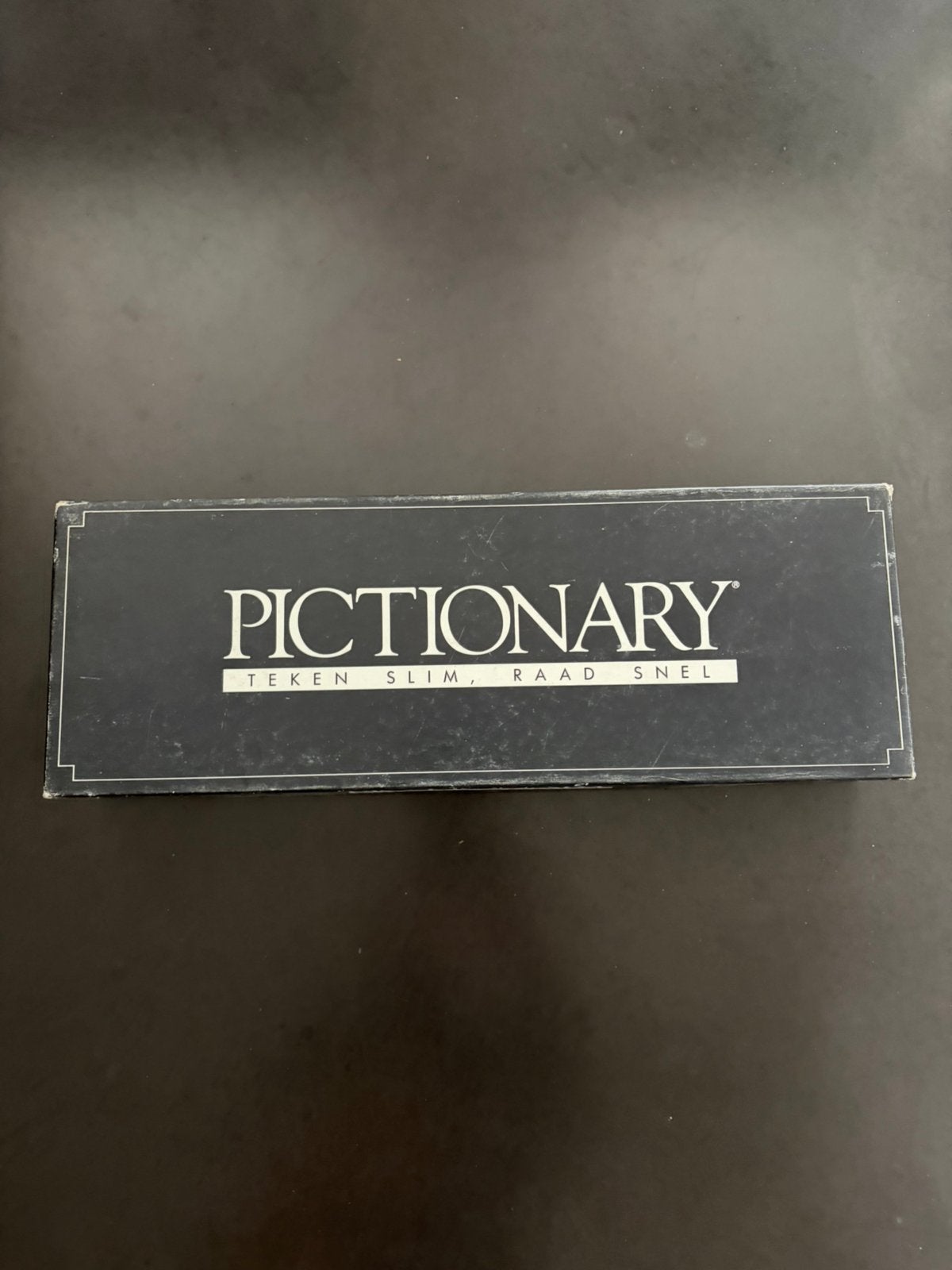 Pictionary originele versie perfecte staat, Hobby en Vrije tijd, Gezelschapsspellen | Bordspellen, Drie of vier spelers, Ophalen of Verzenden