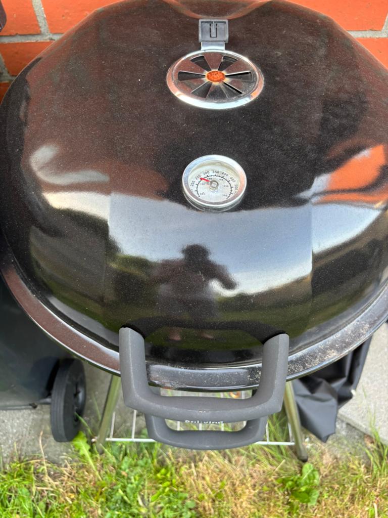 Ronde zwarte barbecue op drie poten, Ophalen, Zo goed als nieuw