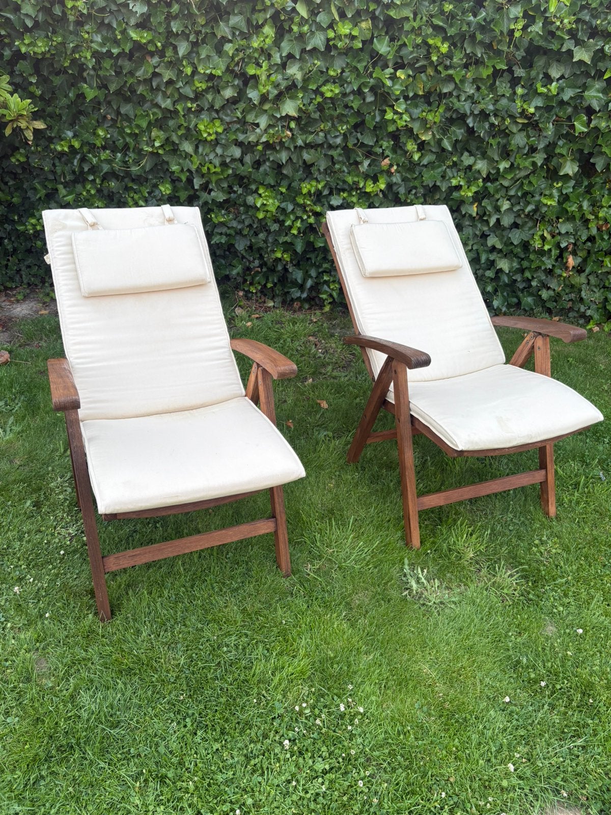 2 verstelbare hardhouten tuinstoelen met kussens, Ophalen, Zo goed als nieuw