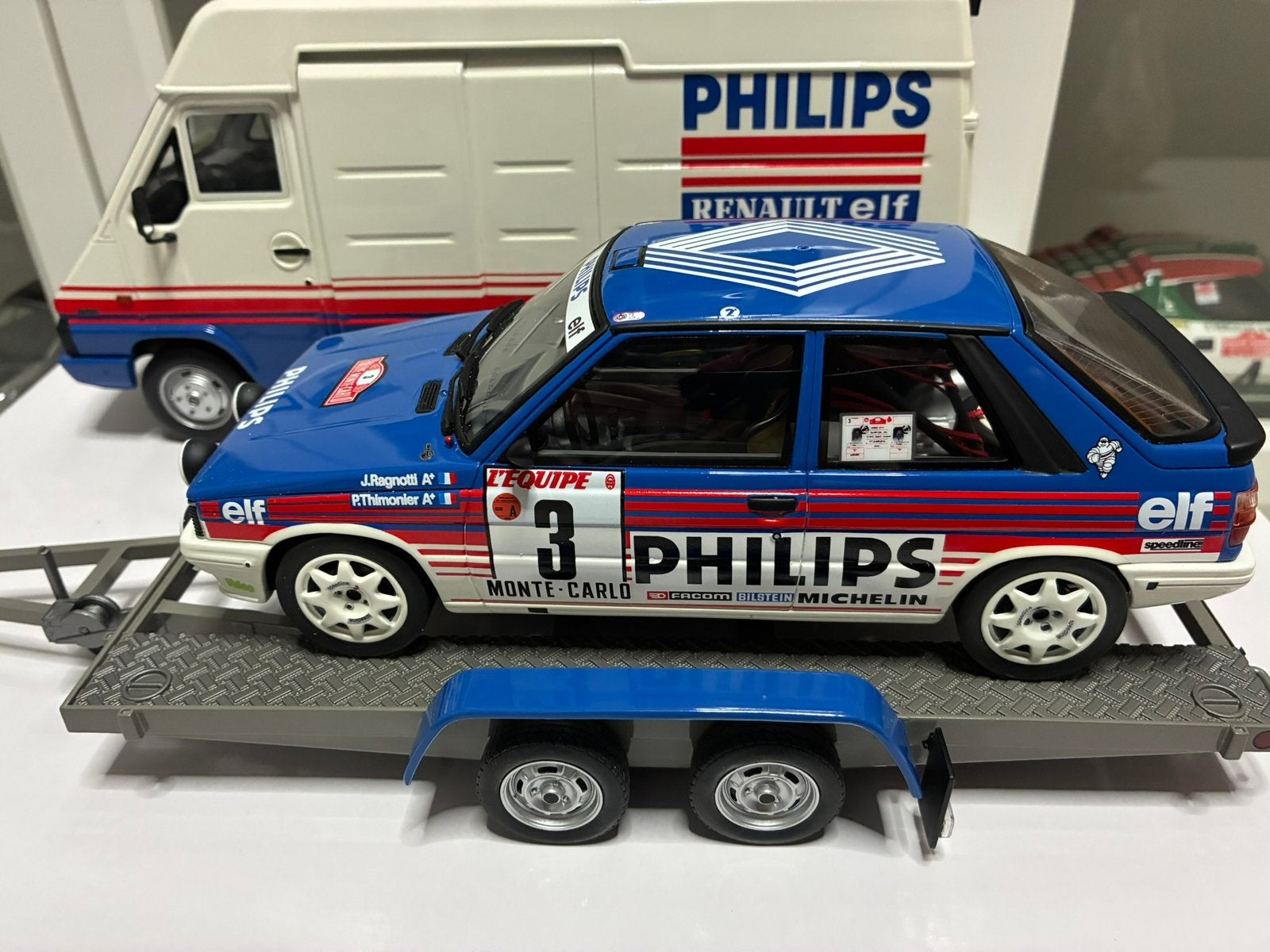 Pouf Renault Rally Pack 1/18, Enlèvement ou Envoi, Comme neuf, Voiture, OttOMobile