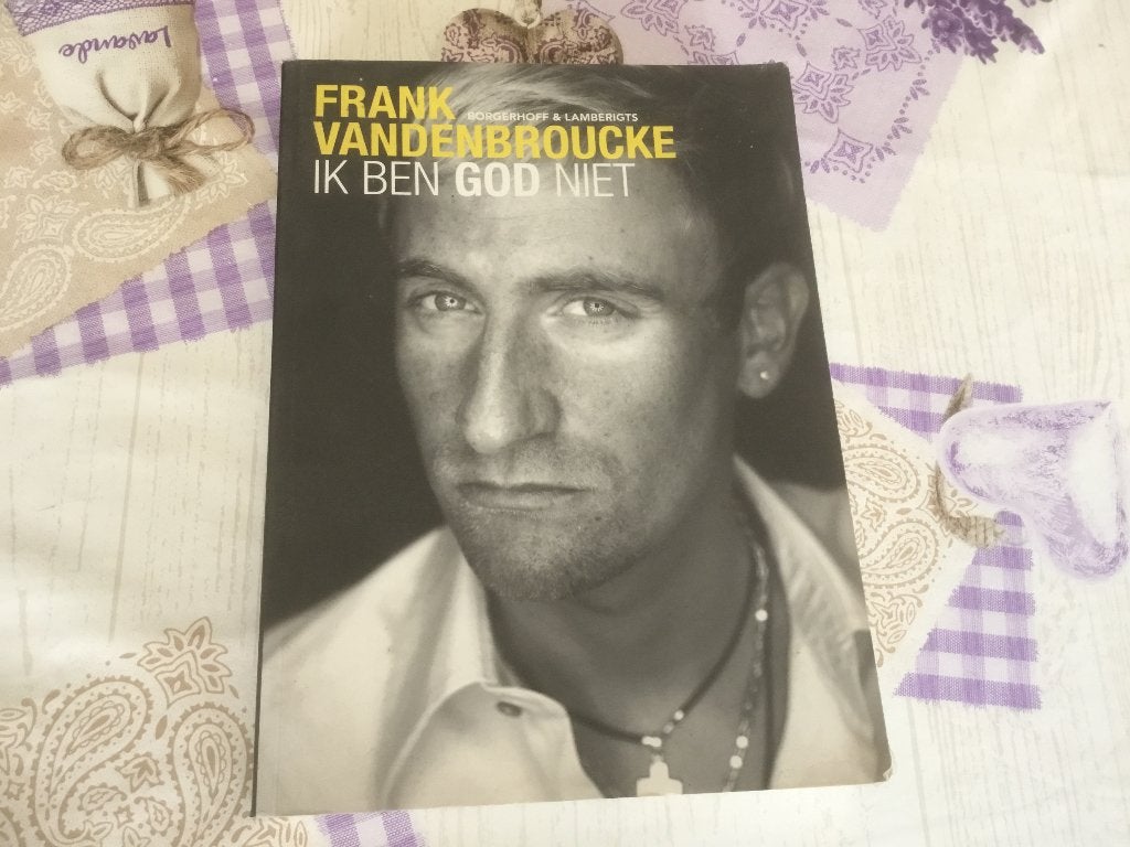 Boek Frank vandenbroucke, Ophalen