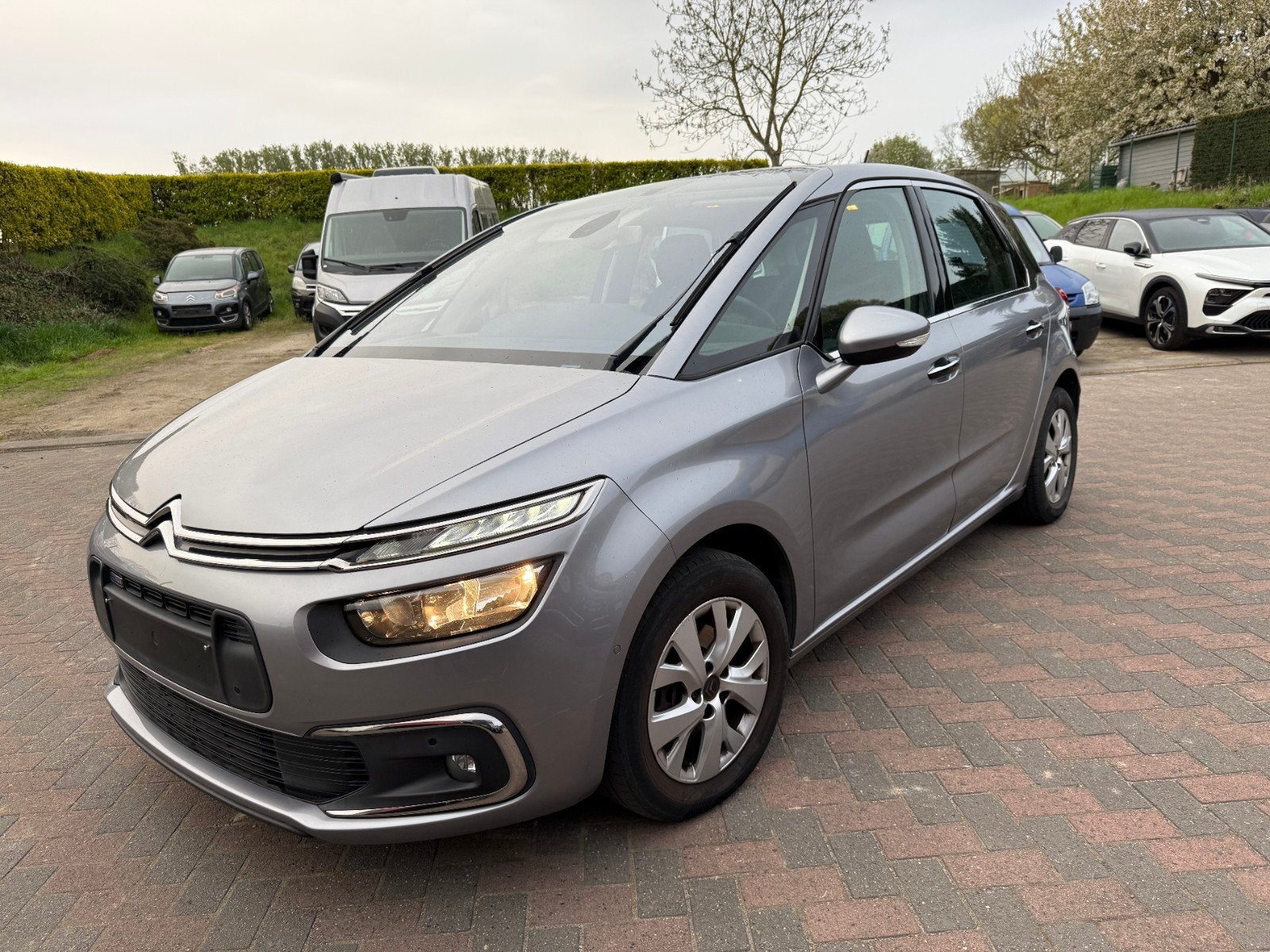 C4 Picasso Benzine Shine 83000Km AC/GPS/Camera/12M Garantie, Autos, Citroën, Argent ou Gris, Achat, Euro 6, Boîte manuelle