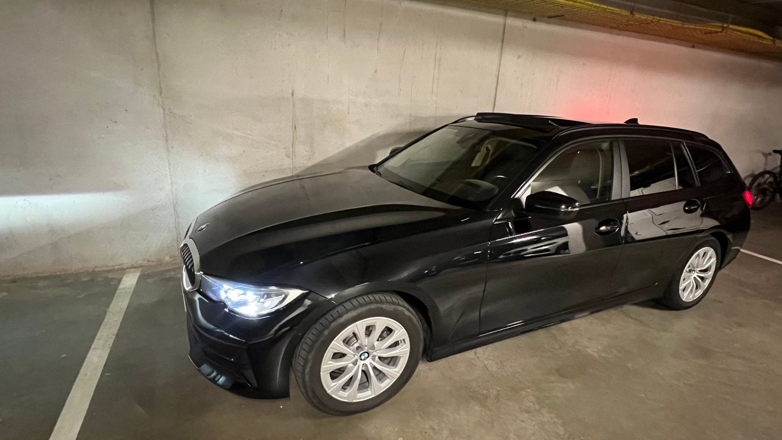 BMW 318d mild hybride 2021 G21 avec 90100km, Autos, Achat, 6 portes, Euro 6, Entretenue par le concessionnaire