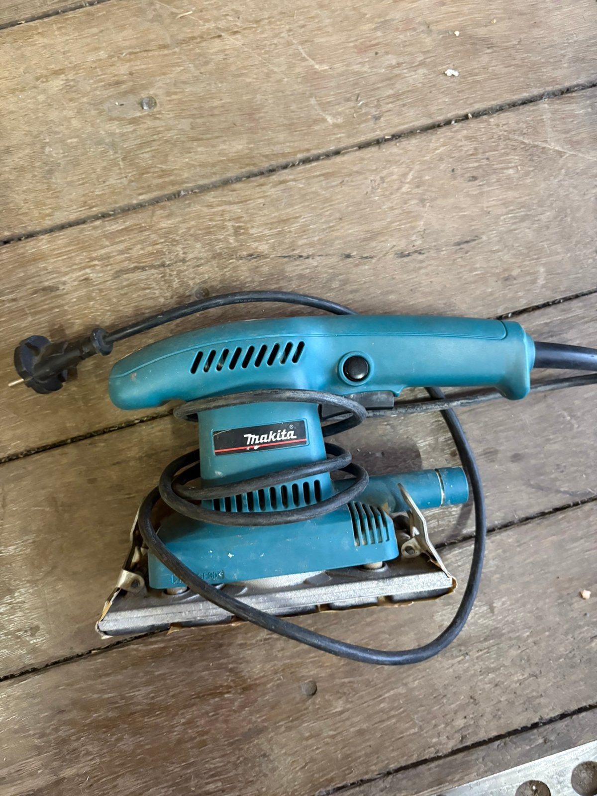 Makita BO3700 Vlakschuurmachine 180W – Goede Staat, Doe-het-zelf en Bouw, Gereedschap | Schuurmachines, Ophalen of Verzenden, Zo goed als nieuw