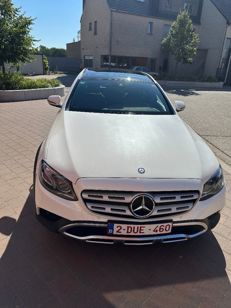 Mercedes E 220D T All Terrain 4 Matic Designo couleur, Cuir, 139 g/km, Euro 6, Entretenue par le concessionnaire