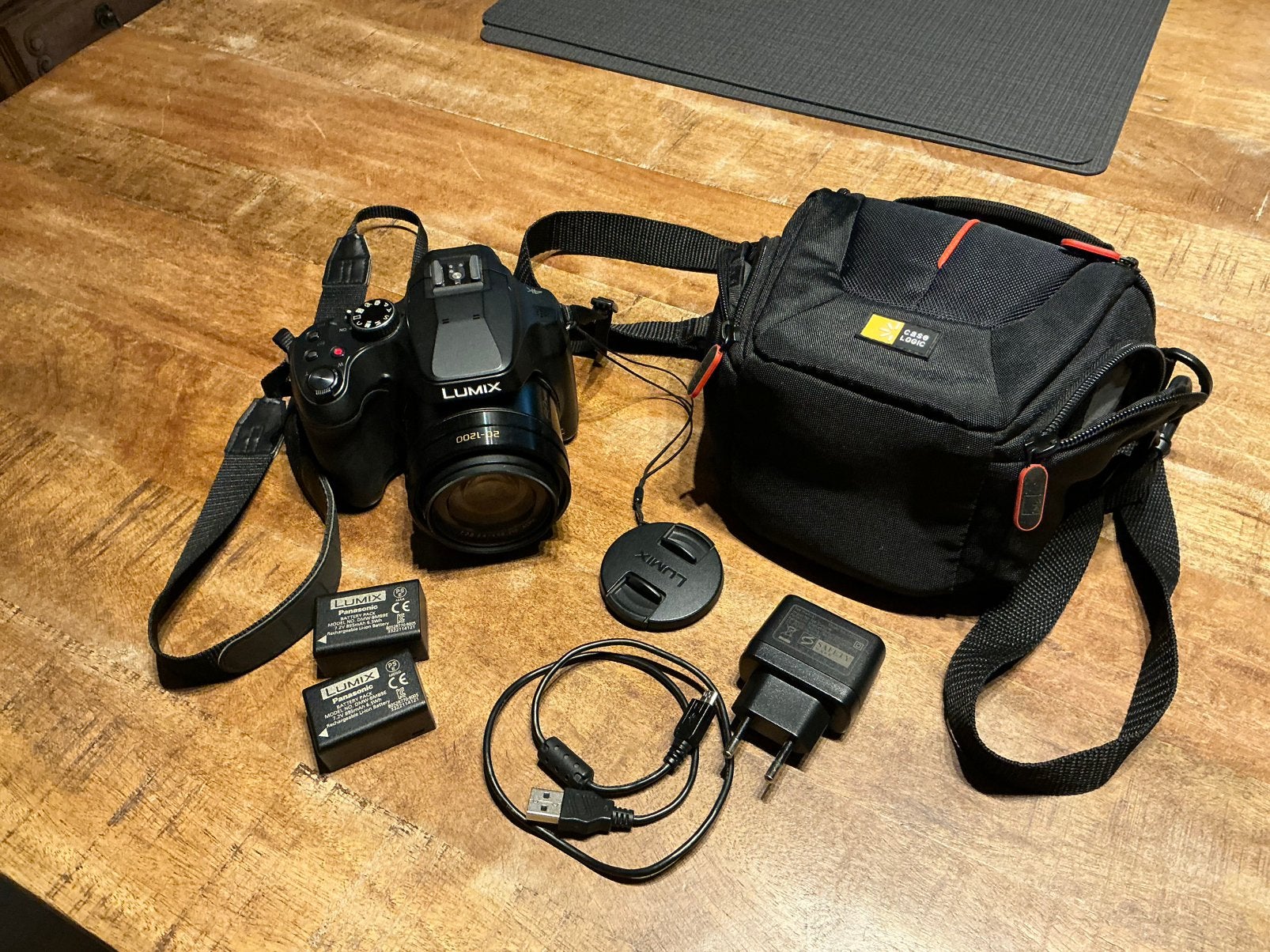 Panasonic Lumix DC-FZ82, TV, Hi-fi & Vidéo, Appareils photo numériques, Panasonic, 18 mégapixels, Poignée, Enlèvement