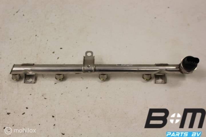 Rail met druksensor VW Golf 7 Variant 04E906054, Utilisé